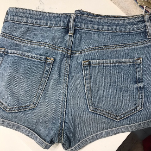 Denim shorts - Picture 4 of 4